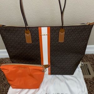 Michael Kors Travel Tote + Makeup bag